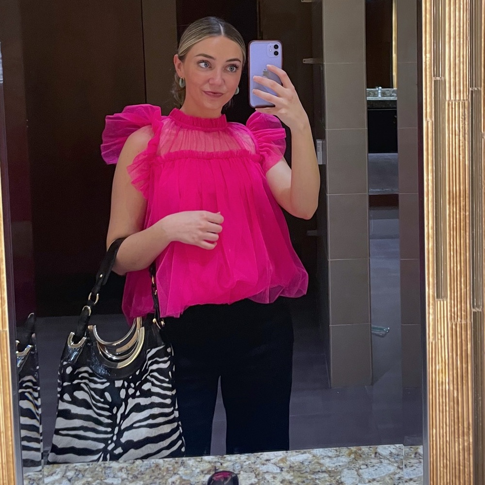 Meet your Posher, Julia